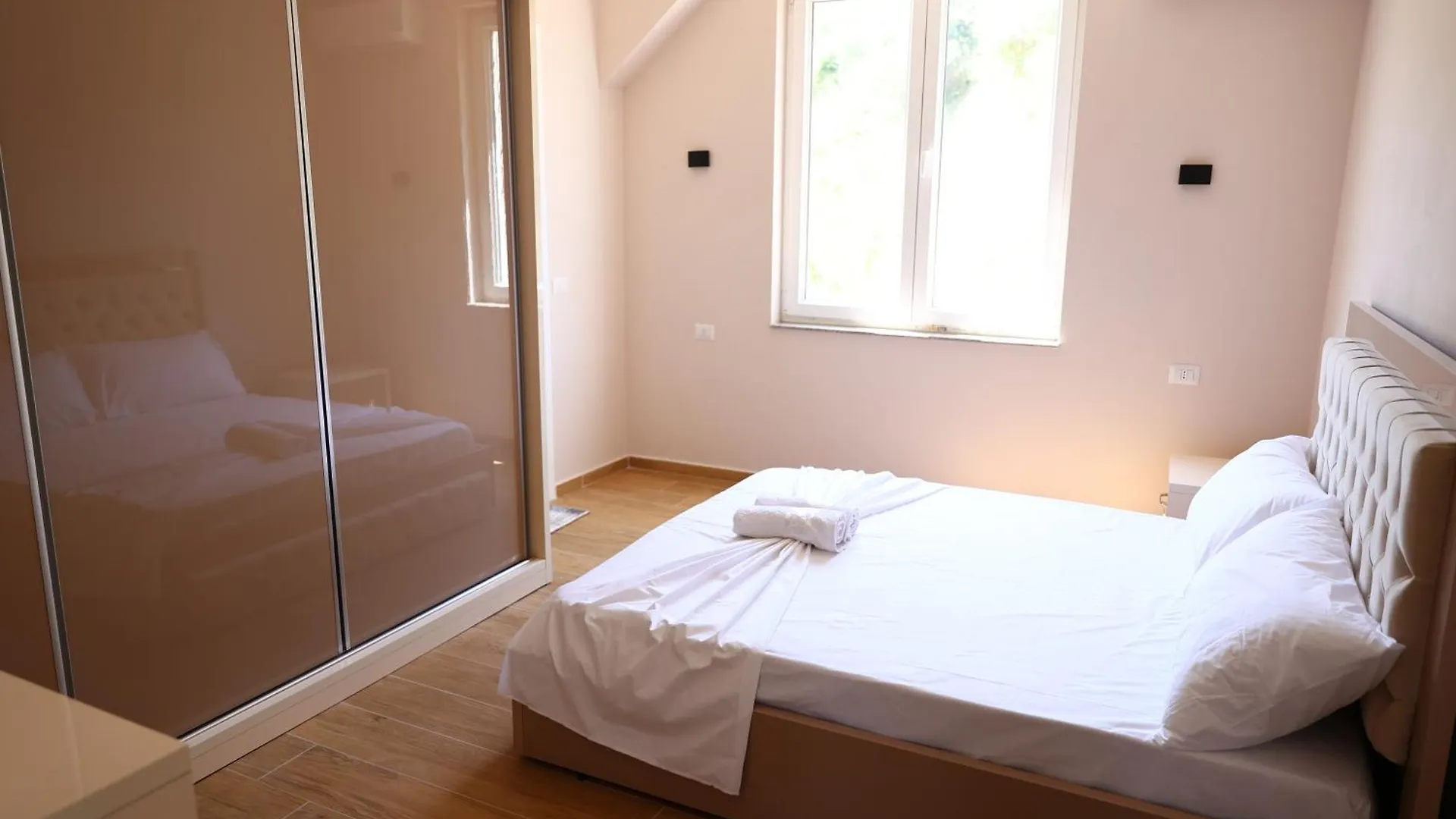 Luxury Villa 2 Km From The Sea Durres